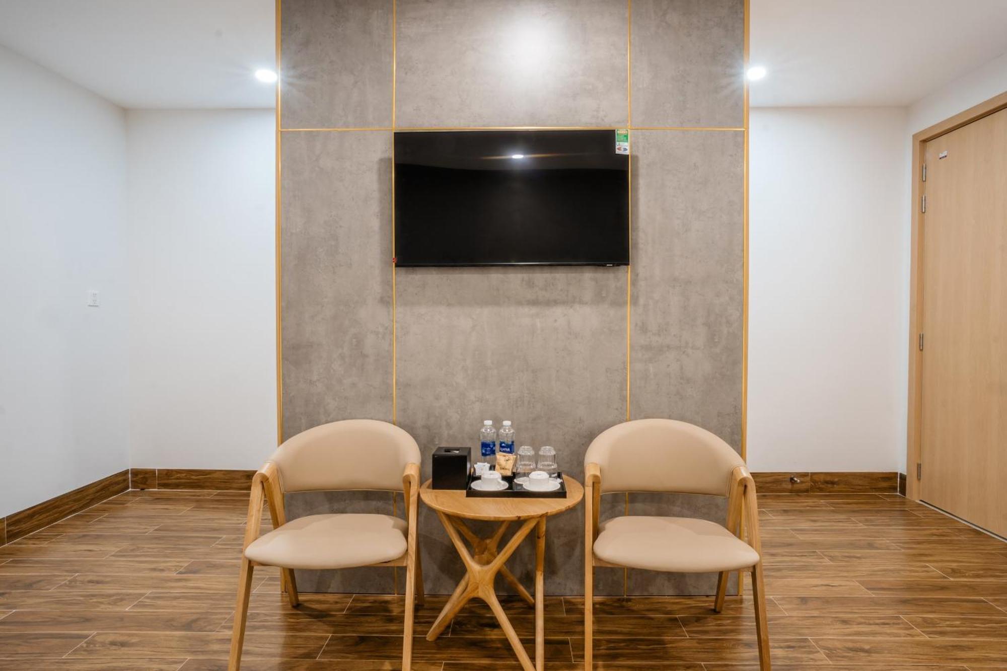Diora Hotel Pleiku By Hos Экстерьер фото