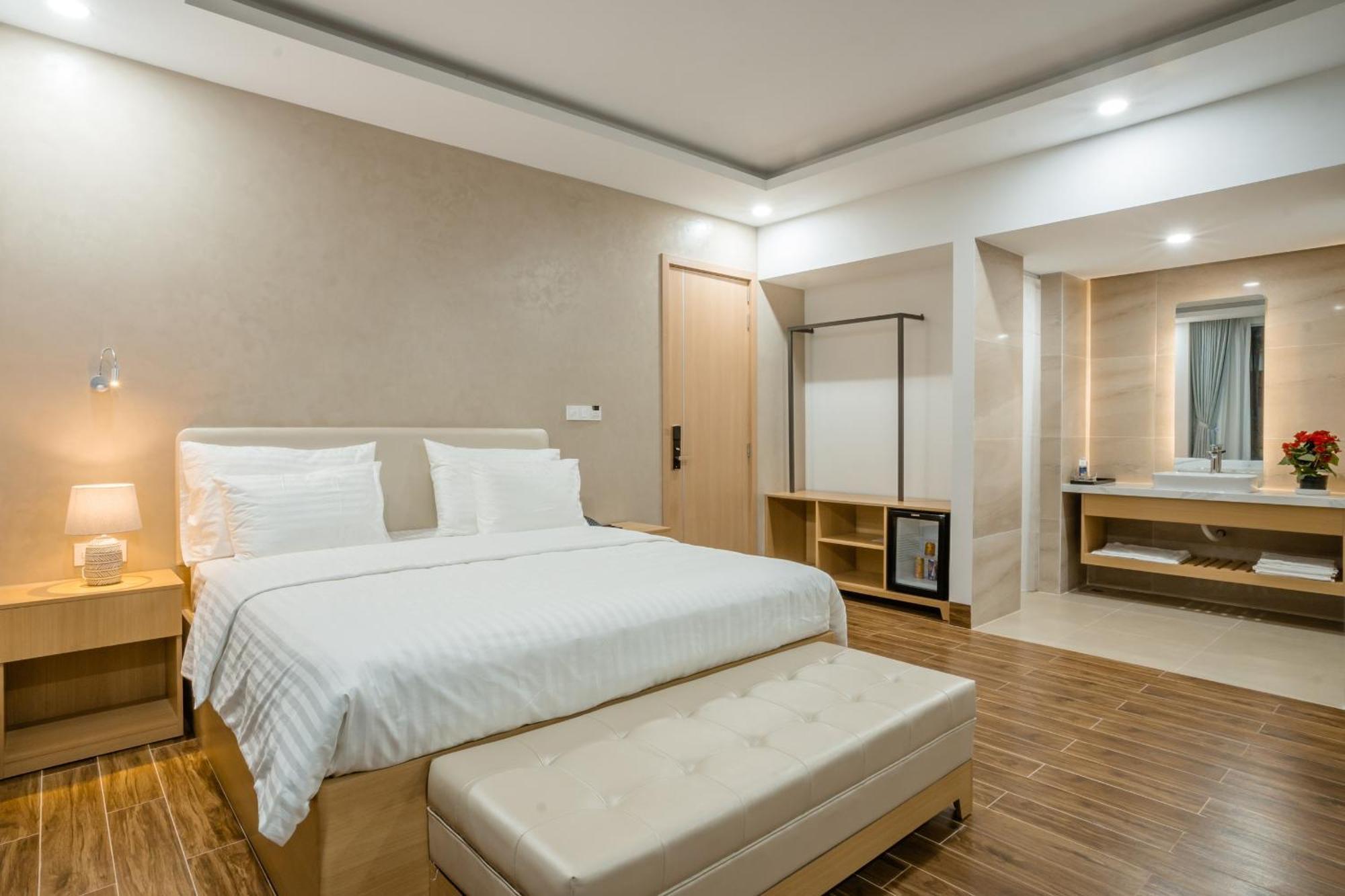 Diora Hotel Pleiku By Hos Экстерьер фото