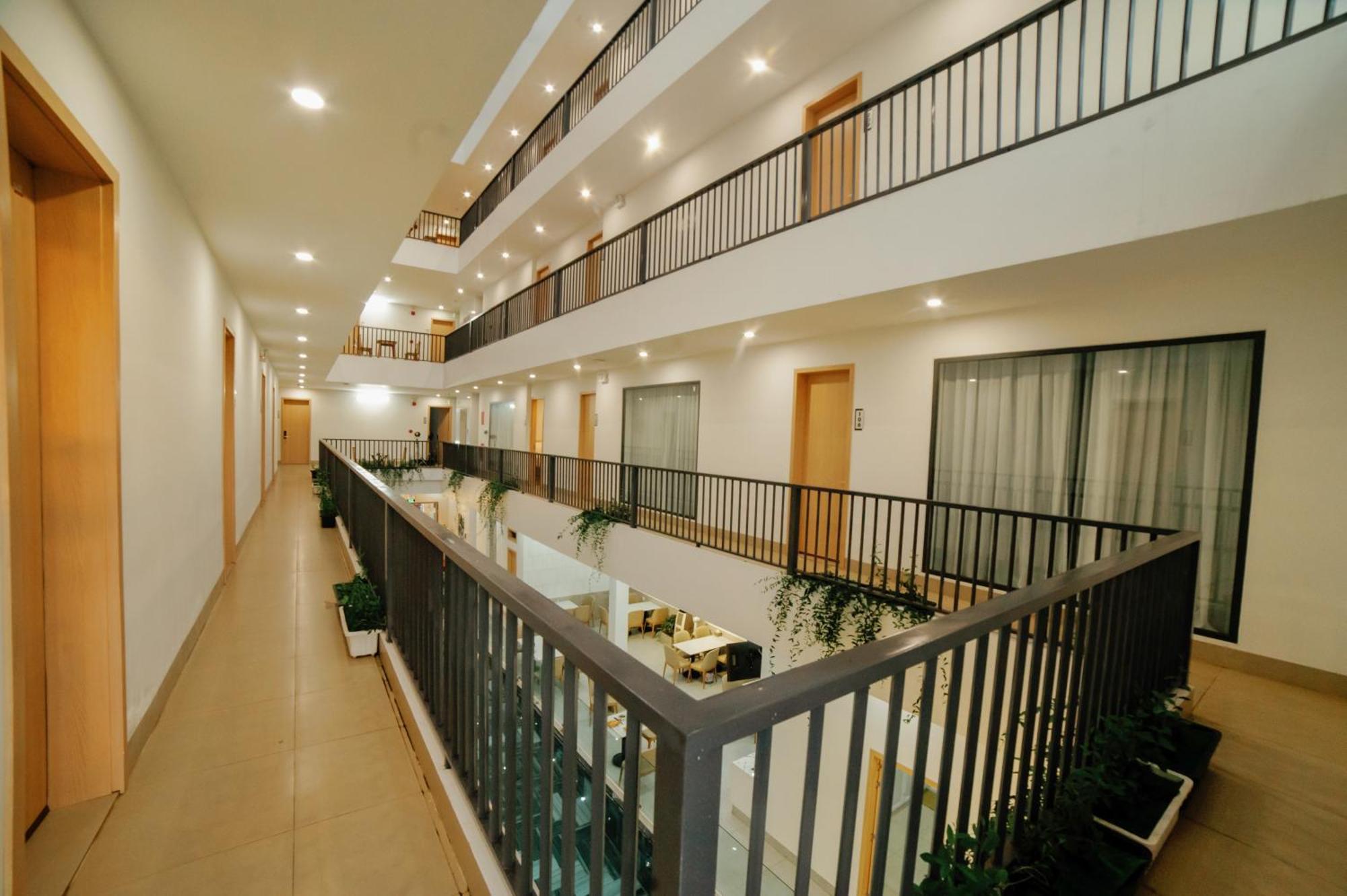 Diora Hotel Pleiku By Hos Экстерьер фото