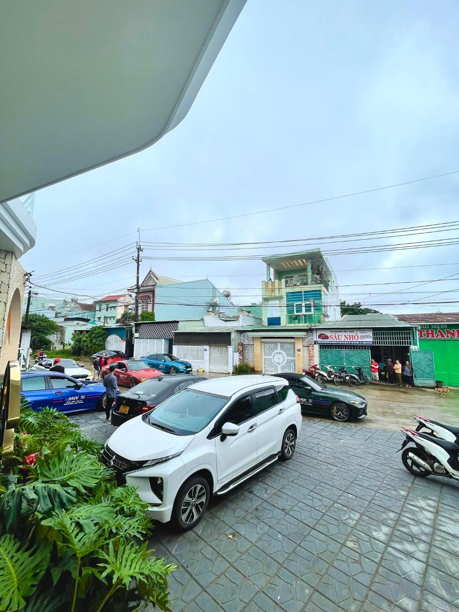 Diora Hotel Pleiku By Hos Экстерьер фото